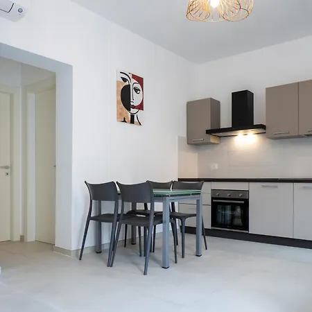 Salt Apartment, In Pieno Centro Rif A859 Apartman