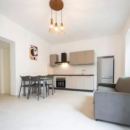 Apartman Salt Apartment, In Pieno Centro Rif A859 *