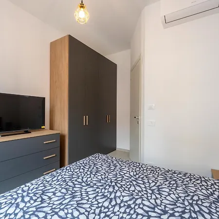 Salt Apartment, In Pieno Centro Rif A859 *